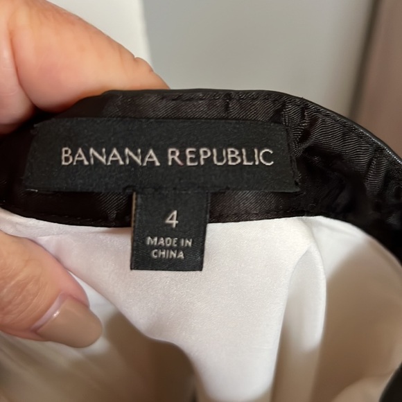 Banana Republic Winter White A-line Mini w/ Faux leather Trim Sz 4 - Picture 4 of 6